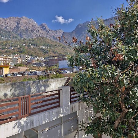 Saatvik Homestay Катра Экстерьер фото