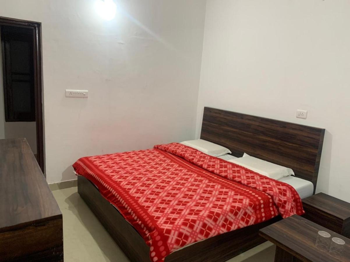 Saatvik Homestay Катра Экстерьер фото