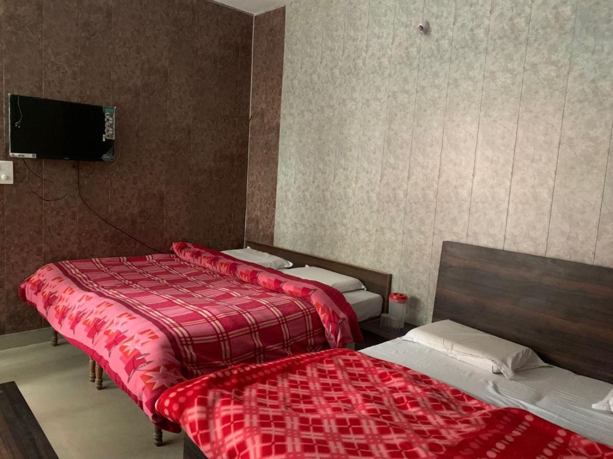 Saatvik Homestay Катра Экстерьер фото