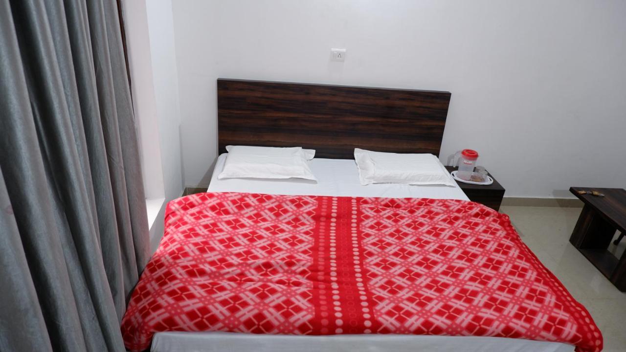 Saatvik Homestay Катра Экстерьер фото