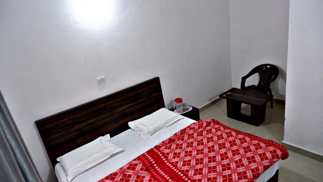 Saatvik Homestay Катра Экстерьер фото