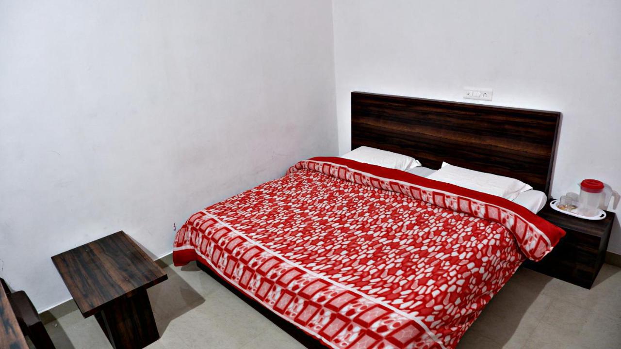 Saatvik Homestay Катра Экстерьер фото
