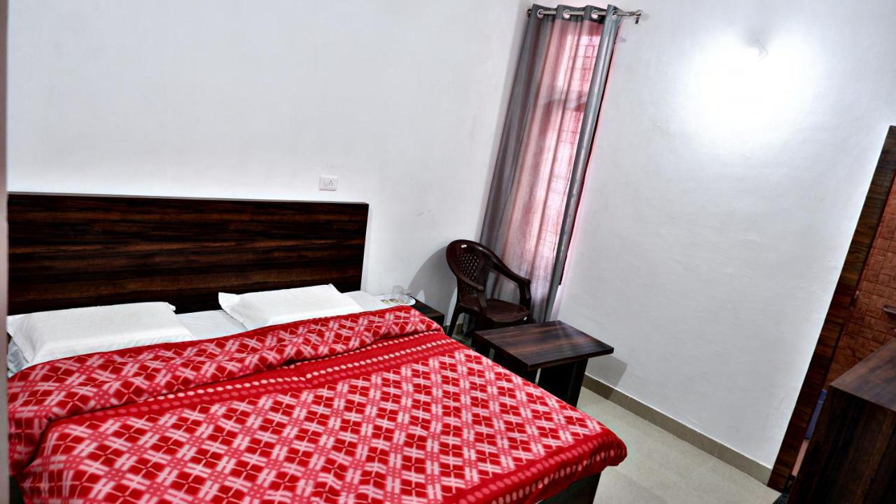 Saatvik Homestay Катра Экстерьер фото