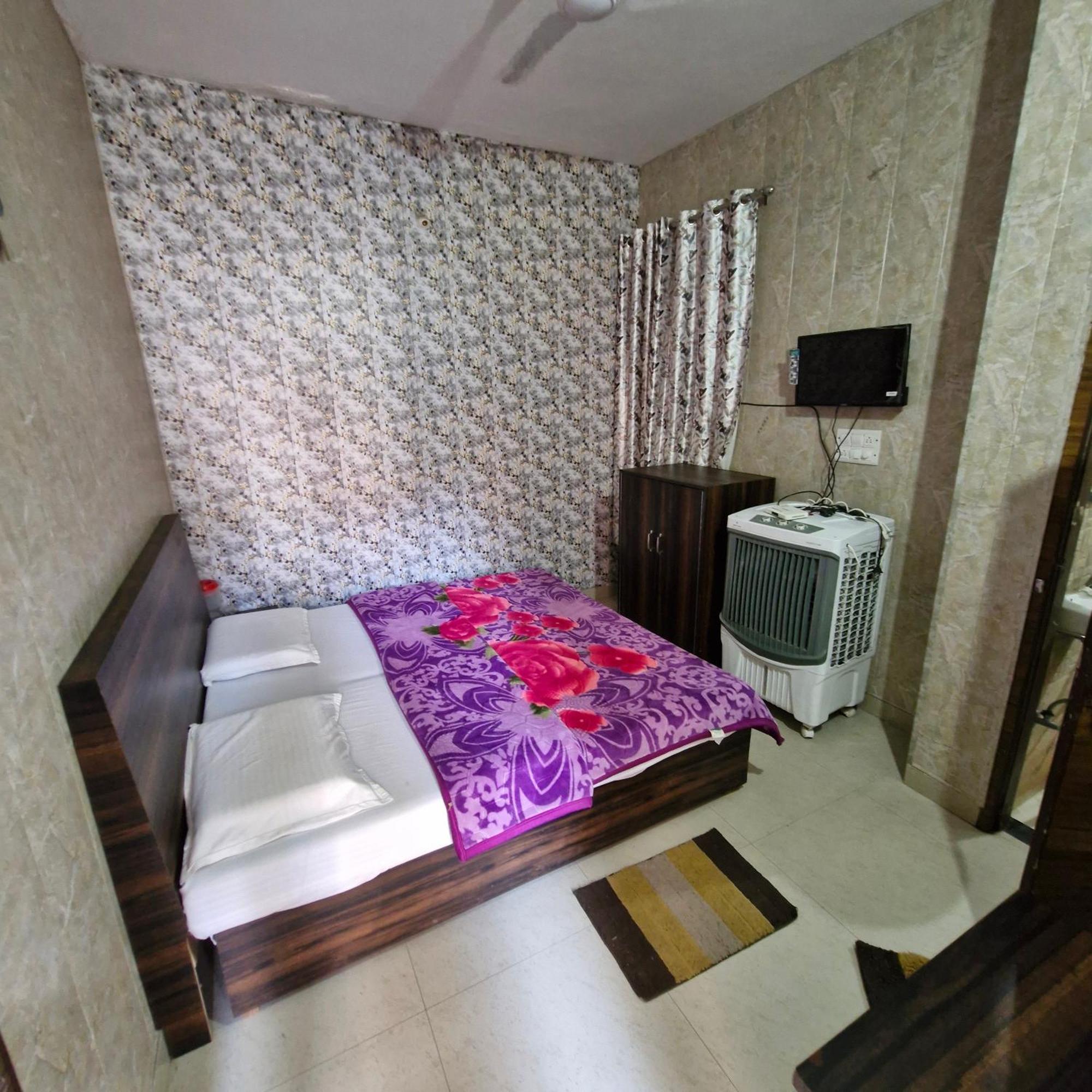 Saatvik Homestay Катра Экстерьер фото