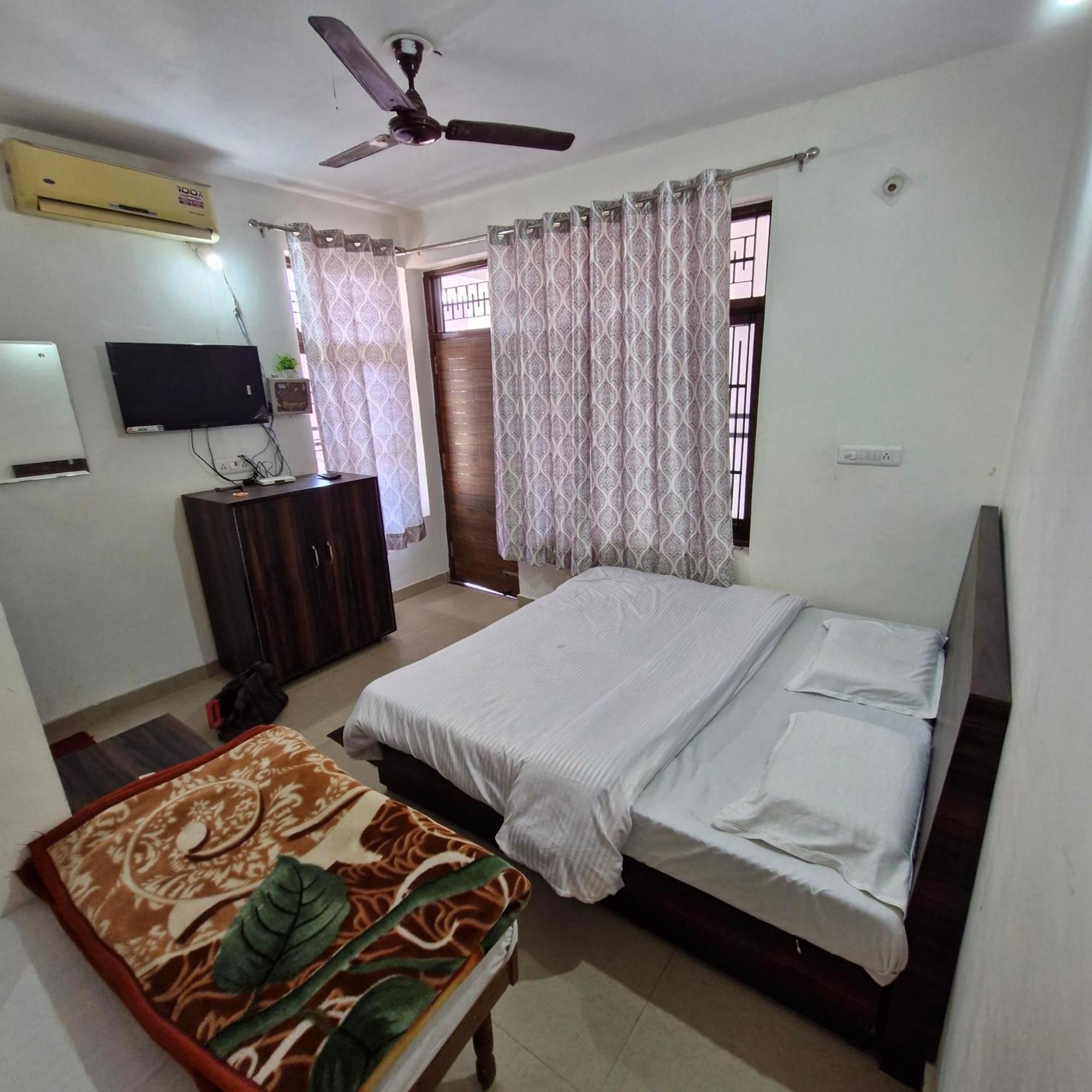 Saatvik Homestay Катра Экстерьер фото