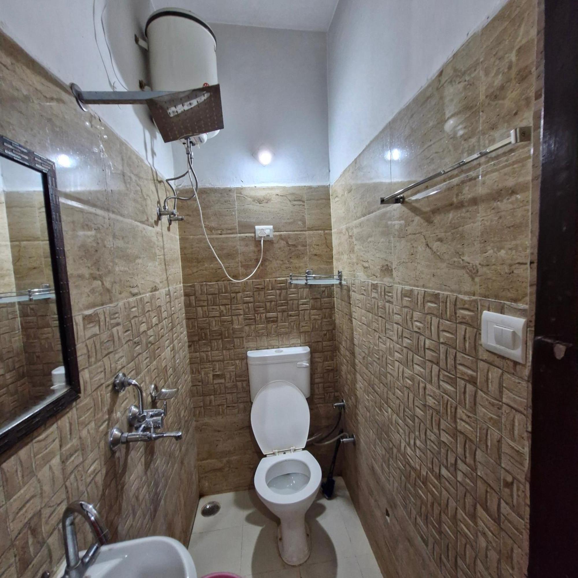 Saatvik Homestay Катра Экстерьер фото